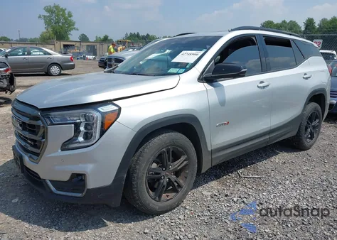 2022 GMC Terrain Awd At4 z USA, uszkodzony, nr VIN 3GKALYEV7NL213797